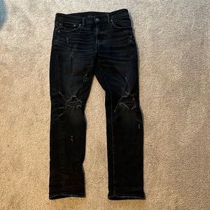 Men’s Black ripped American Eagle jeans!